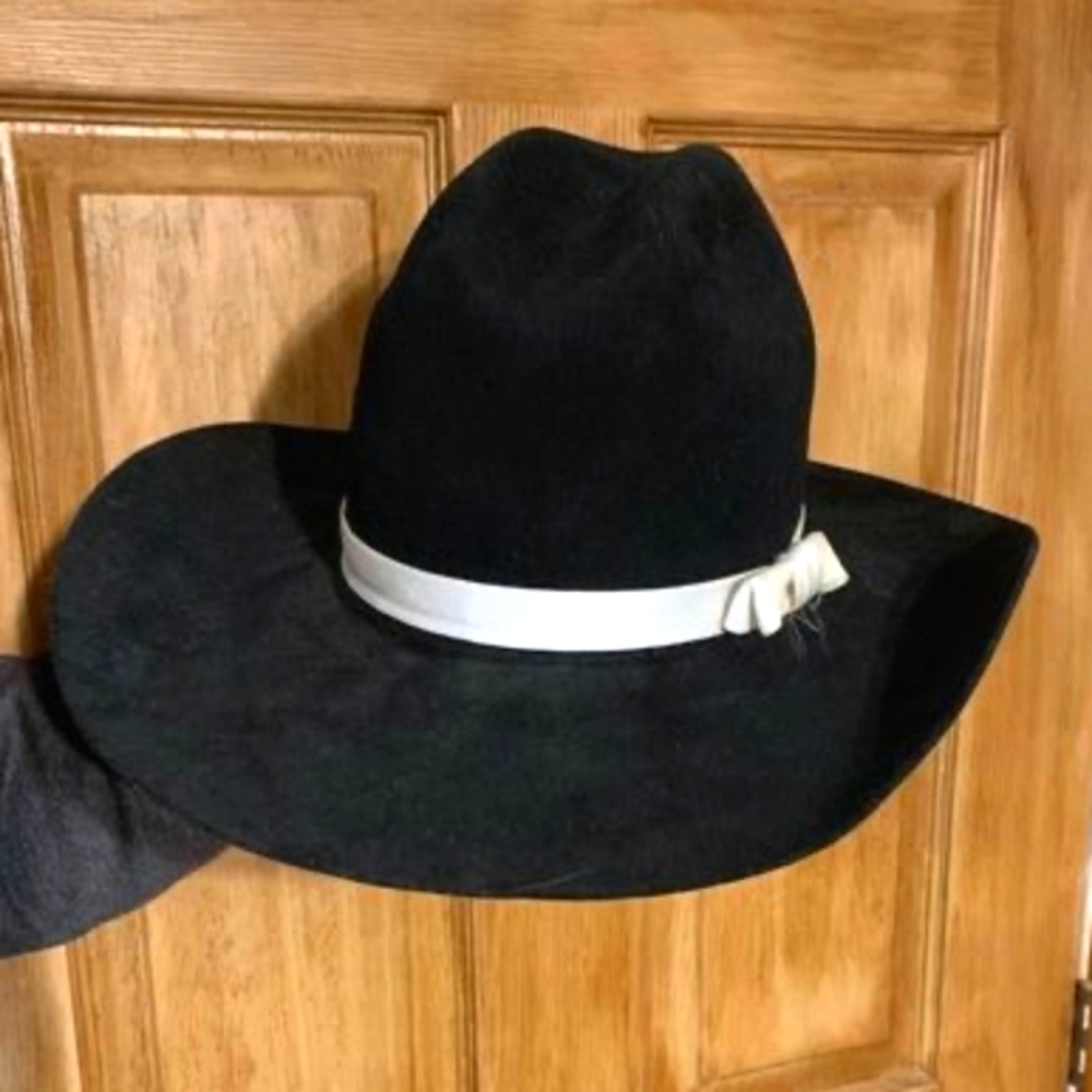 Cowboy hat